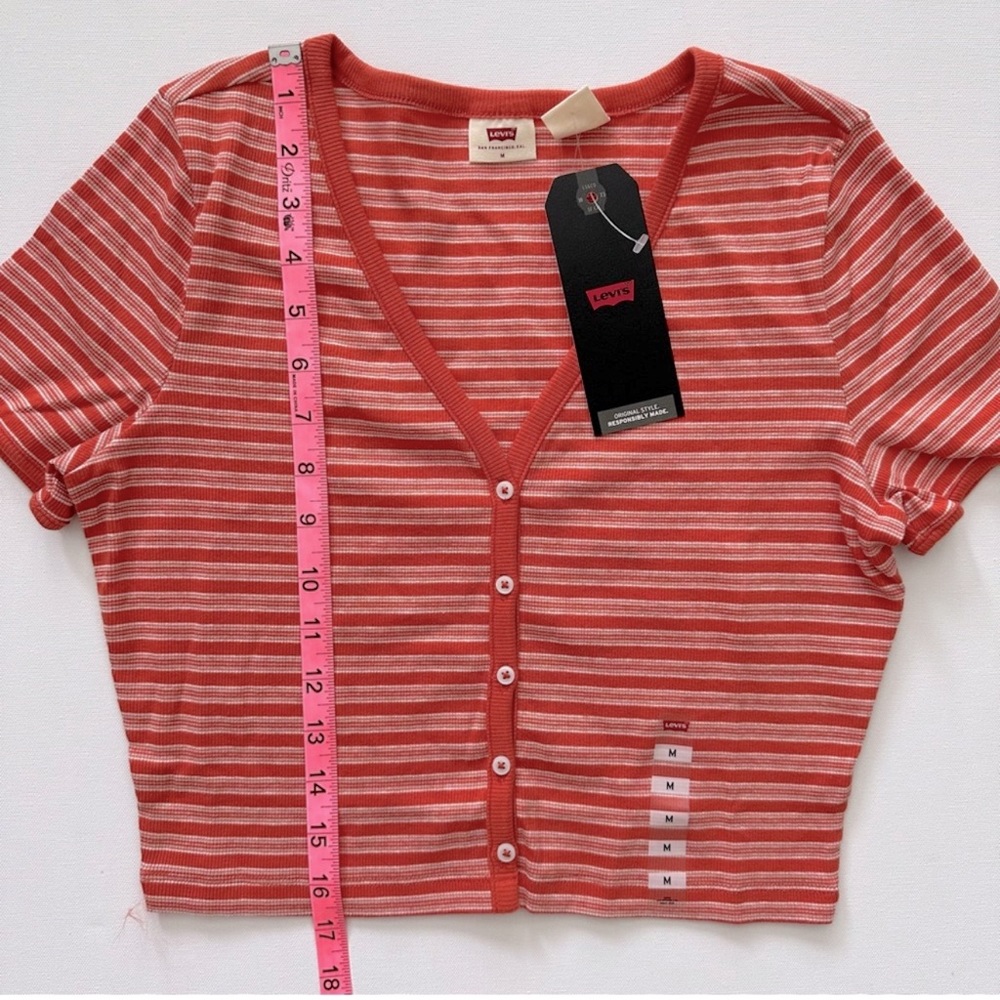 🆕️ Levi’s Ribbed Buttoned T-Shirt. - Picture 8 of 8